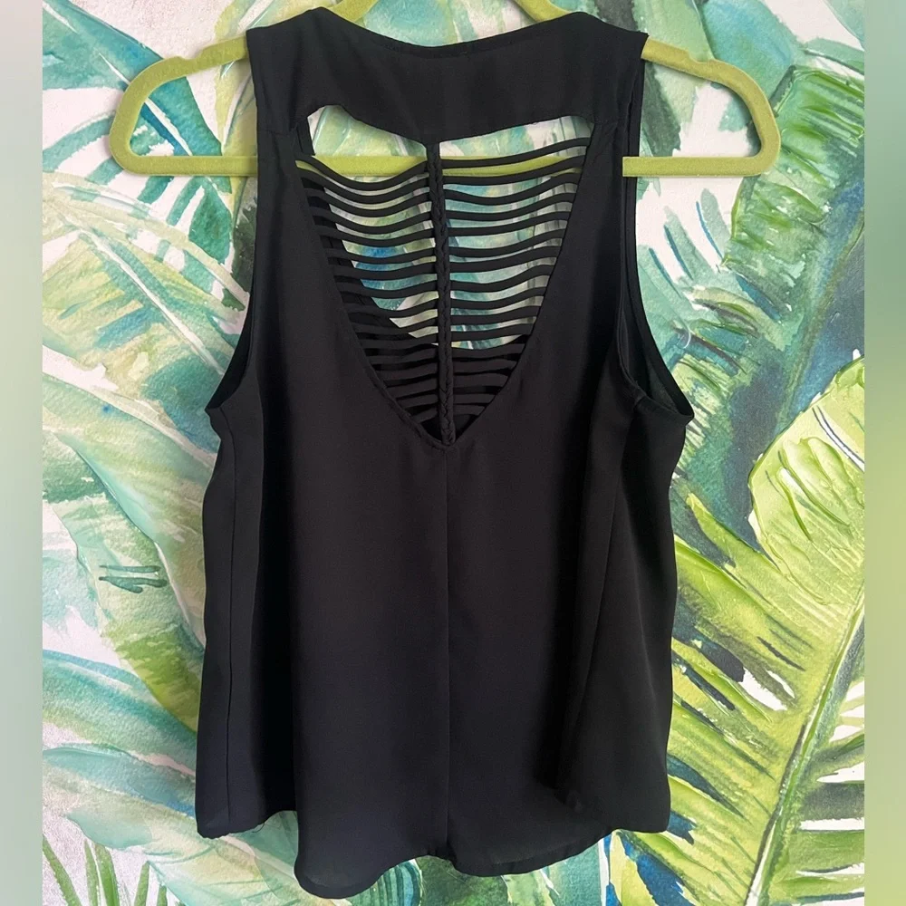 Black High/Low Tank - Picture 3 of 6